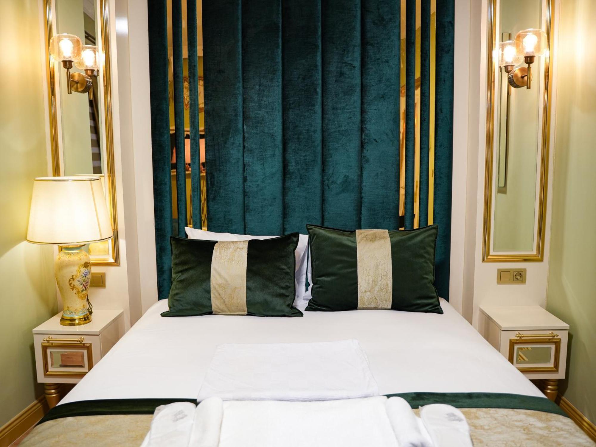 Whitemoon Hotel Suites Taksim Istanbul Exterior foto